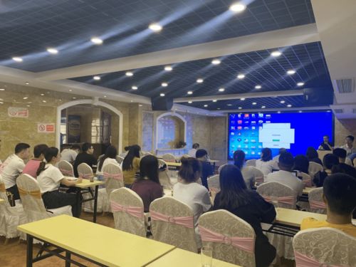 桐廬縣第七次全國人口普查業(yè)務(wù)培訓(xùn)圓滿結(jié)束，3200名“兩員”參與